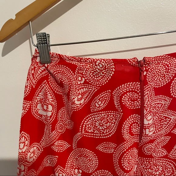 Show Me Your MuMu Red Paisley Sawyer Shorts Small - Picture 7 of 8